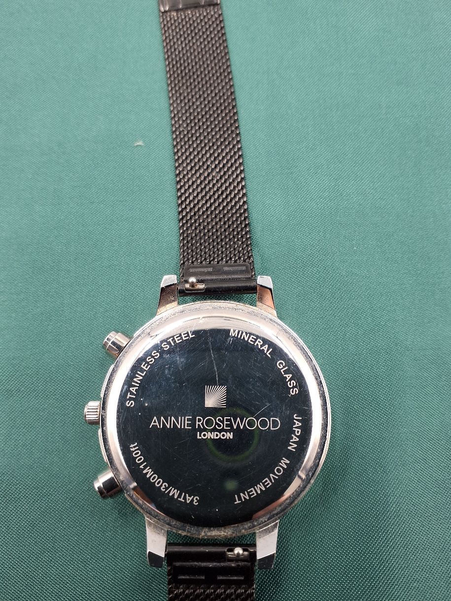 Anne Rosewood ur